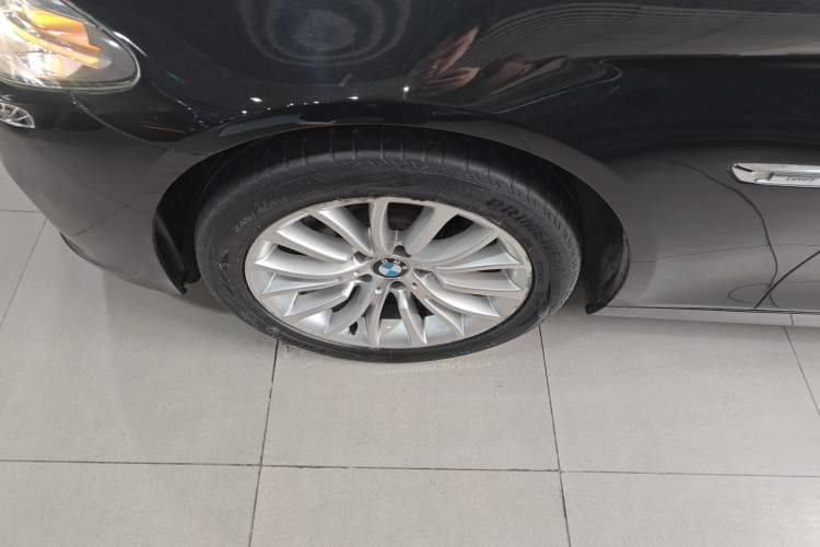 Used BMW 5 Series 2014 525Li Luxury Design Package
