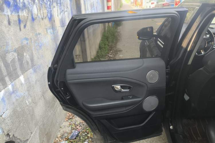 Used Land Rover Range Rover Evoque 2018 240 PS SE Smart Brilliance Edition