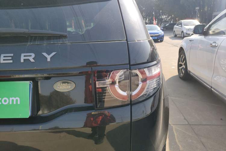 Used Land Rover Discovery Sport 2019 240 PS SE Version China VI Standard
