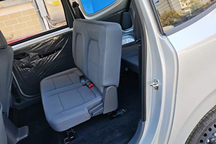 Used Wuling Hongguang New Energy 2024 All-Electric Model 300KM Practical Version
