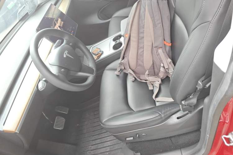 Used Tesla Model Y 2022 Rear-Wheel-Drive Version
