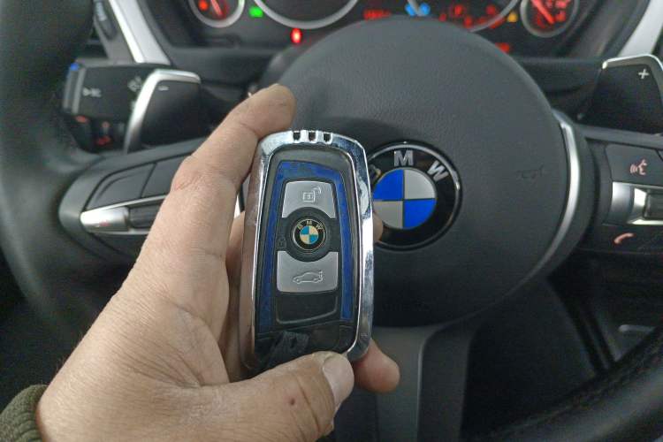 Used BMW 3 Series 2019 320i M Sport Package
