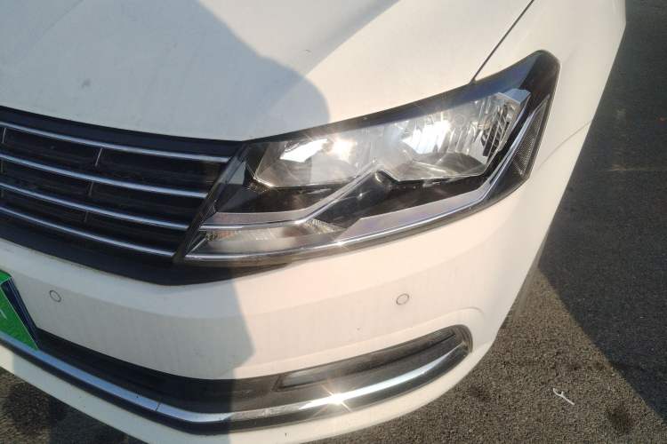 Used Volkswagen Lavida 2015 1.6L Automatic Comfort Edition
