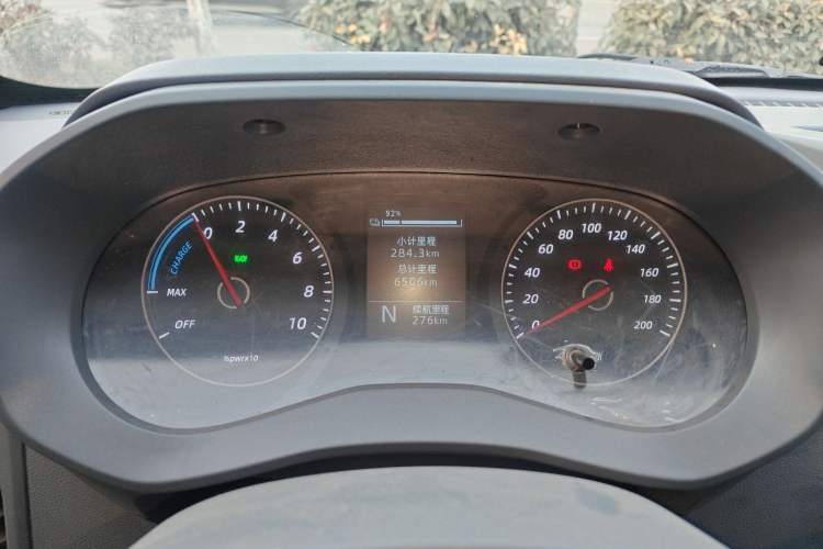 Used Wuling Yangguang 2024 300KM Comfort Version Passenger Van 75kW
