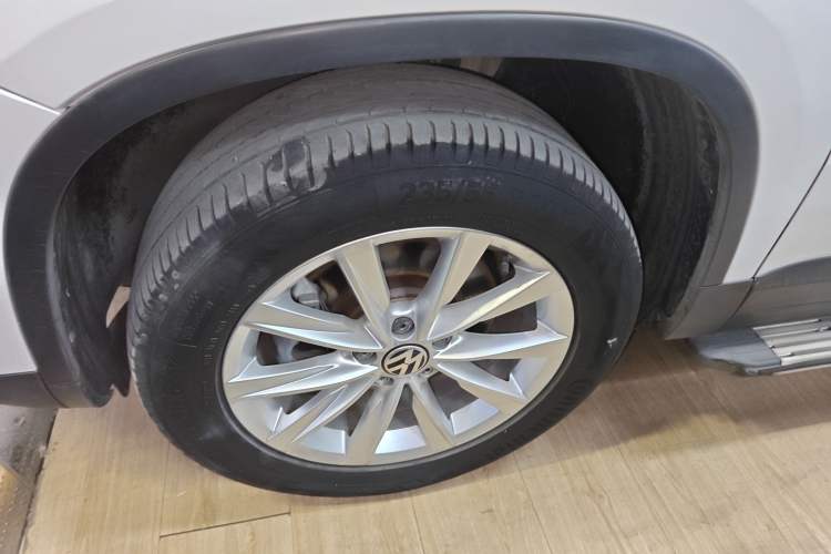 Used Volkswagen Tiguan 2017 300TSI Automatic Two-Wheel Drive Silk Road Luxury Edition
