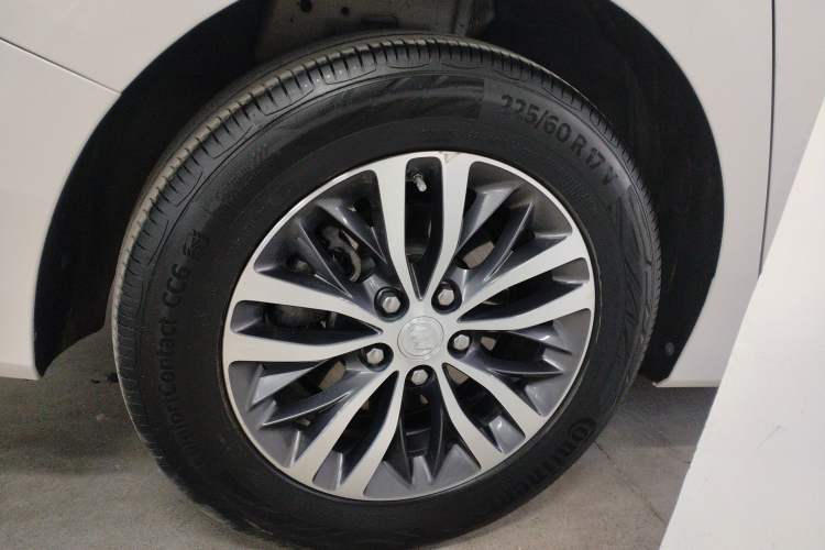 Used Buick GL8 2023 ES Lu Zun Deluxe Model
