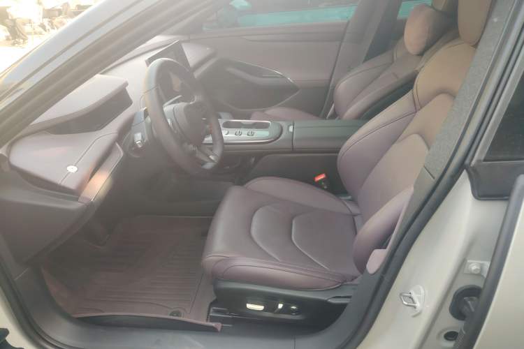 Used  SU7 2024 Rear-Drive Long-Range Intelligent Driving Version
