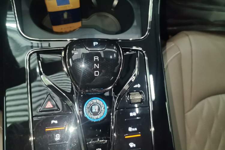 Used BYD Han 2022 EV Genesis Edition 715KM Front-Wheel-Drive Prestige Model
