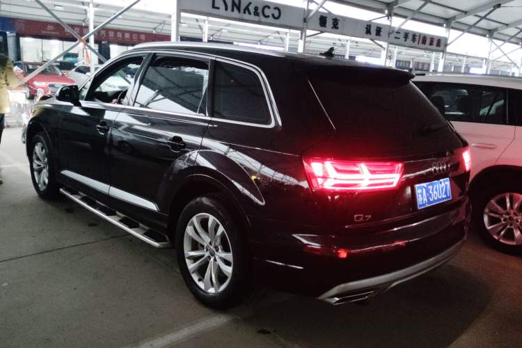 Used Audi Q7 2018 45 TFSI Technology Edition
