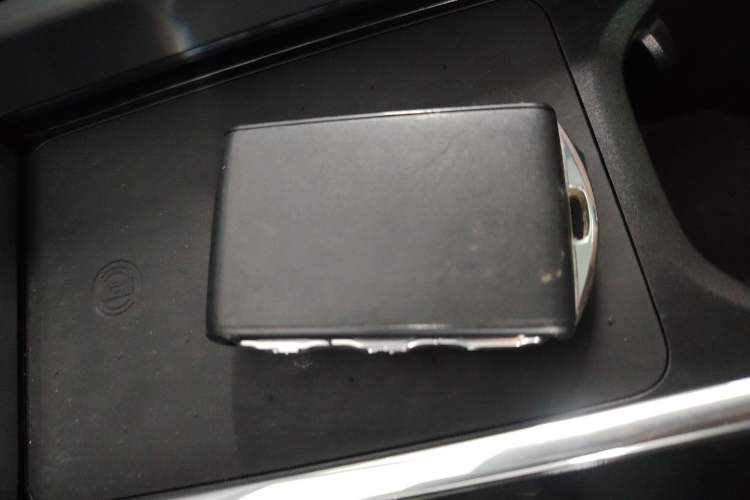 Used Volvo XC60 New Energy 2024 T8 Plug-in Hybrid Long-Range All-Wheel Drive Smart Luxury Edition