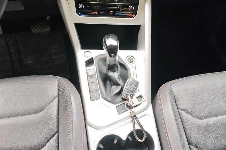 Used Volkswagen Tayron 2020 330TSI Two-Wheel Drive Luxury Smart Connectivity Version
