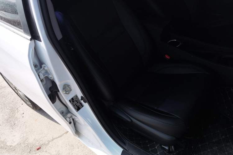 Used Toyota YARiS L Zhi Xuan 2016 Revised 1.5E CVT Charming Edition