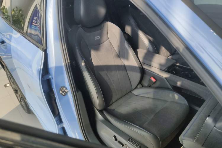 Used Volkswagen Tiguan L 2024 PRO 380TSI Four-Wheel Drive R-Line Prestige Edition
