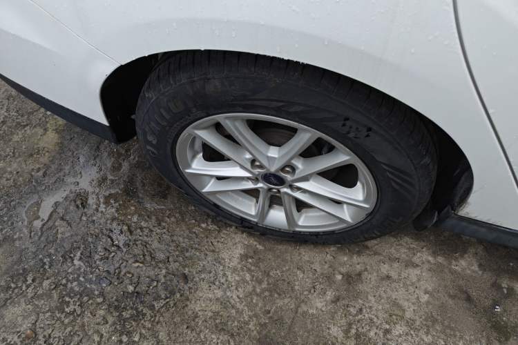 Used Ford Focus 2017 Sedan 1.6L Automatic Fashion Edition Smart Drive Version