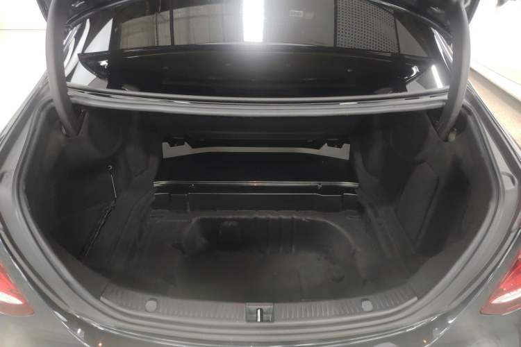 Used Mercedes-Benz E-Class 2017 E 300 L Luxury Model