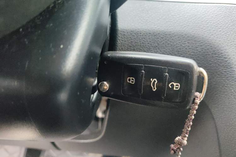 Used Volkswagen Bora 2014 1.6L Automatic Fashion Model