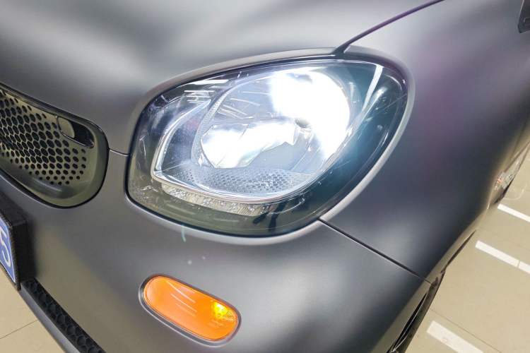 Used  fortwo 2015 1.0L 52 kW Hardtop Passion Edition