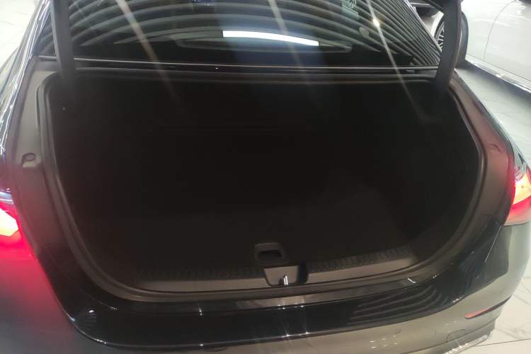 Used Mercedes-Benz E-Class 2024 E 260 L Sport Edition
