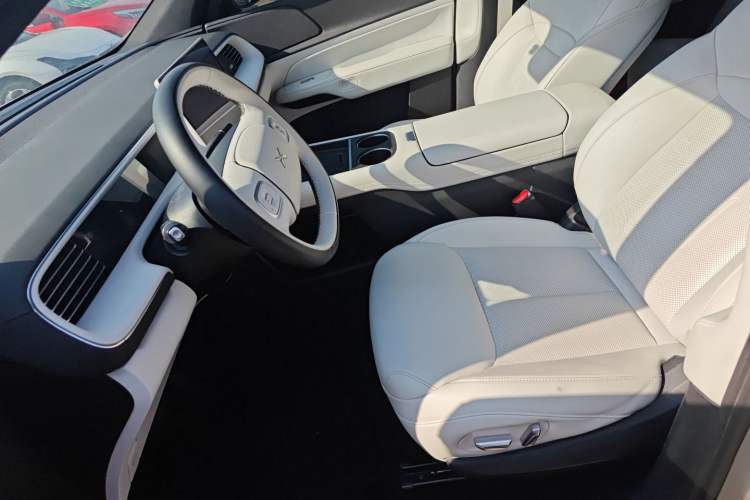 Used XPeng G6 2023 580 Long-Range Pro