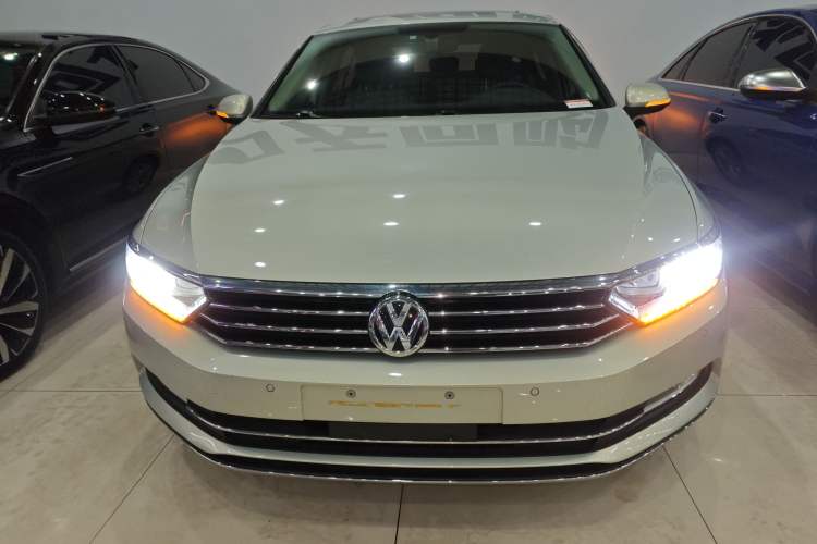 Used Volkswagen Magotan 2017 330TSI DSG Luxury Model