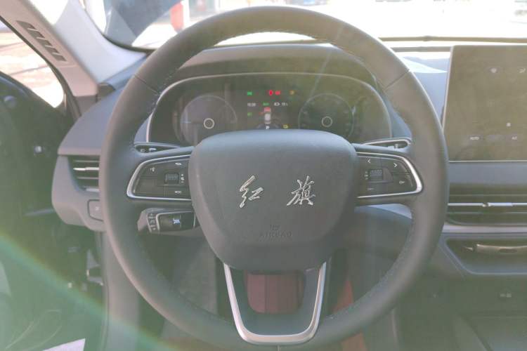 Used Hongqi E-QM5 2024 610 km PLUS
