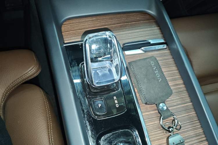 Used Volvo XC60 2022 B5 4x4 Smart Luxury Edition