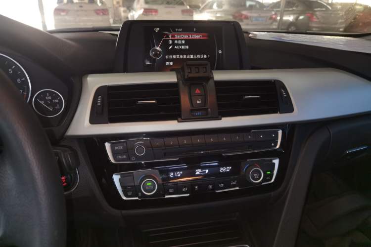 Used BMW 3 Series 2016 316i Fashion Model
