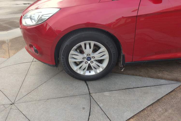 Used Ford Focus 2012 Sedan 1.6L Automatic Comfort Model
