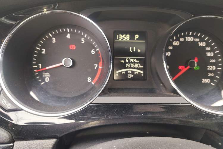 Used Volkswagen Sagitar 2015 1.6L Automatic Comfort Model