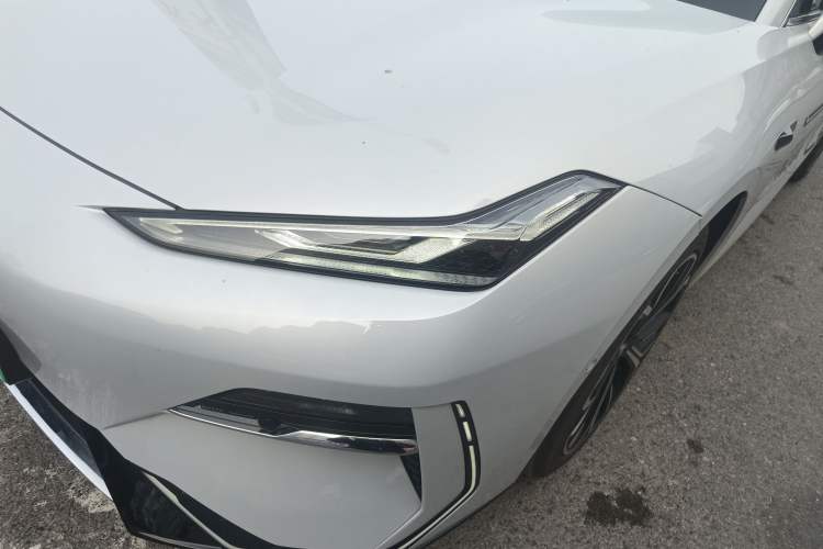 Used  E8 2025 700 km Long-Range Intelligent Driving Version
