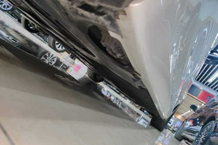 Used BMW 5 Series 2019 Facelifted 530Li Leading Edition M Sport Package
