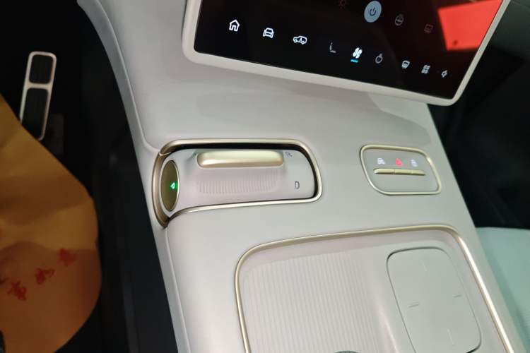 Used Nio ES8 2024 75 kWh
