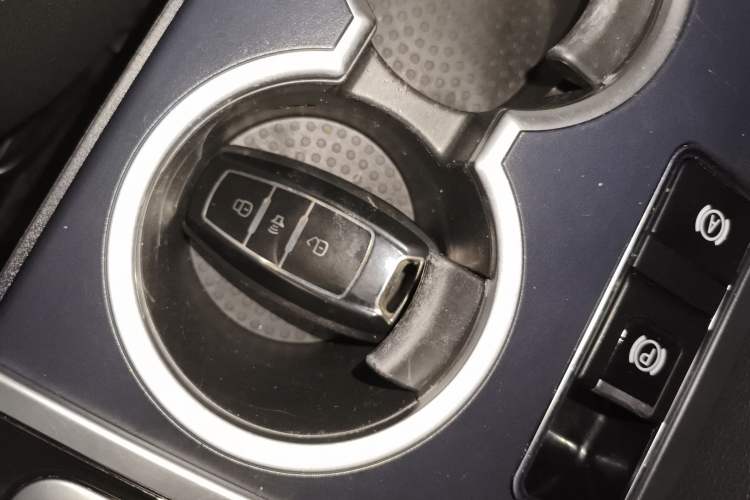 Used Haval H2 2017 Red-Label 1.5T Automatic Two-Wheel Drive Luxury Model
