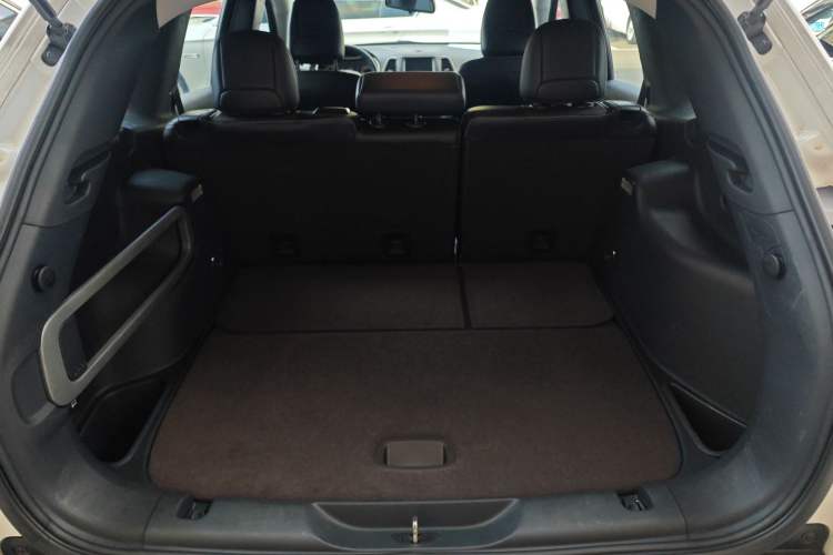 Used  Cherokee 2016 2.4L Leading Edition
