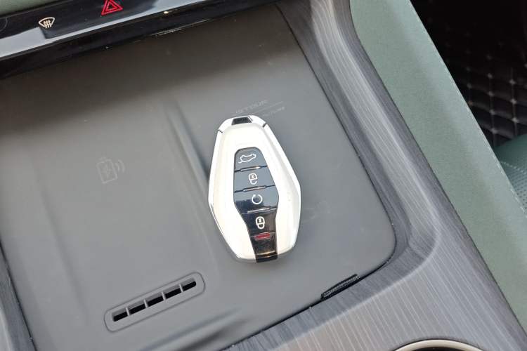 Used  Shanhai L9 2024 1.5TD 2DHT Max 7-Seater
