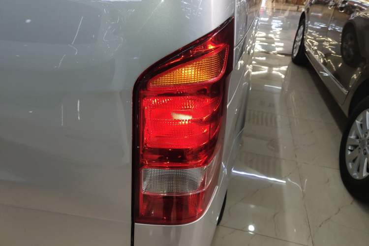 Used Mercedes-Benz Vito 2016 2.0T Business Edition
