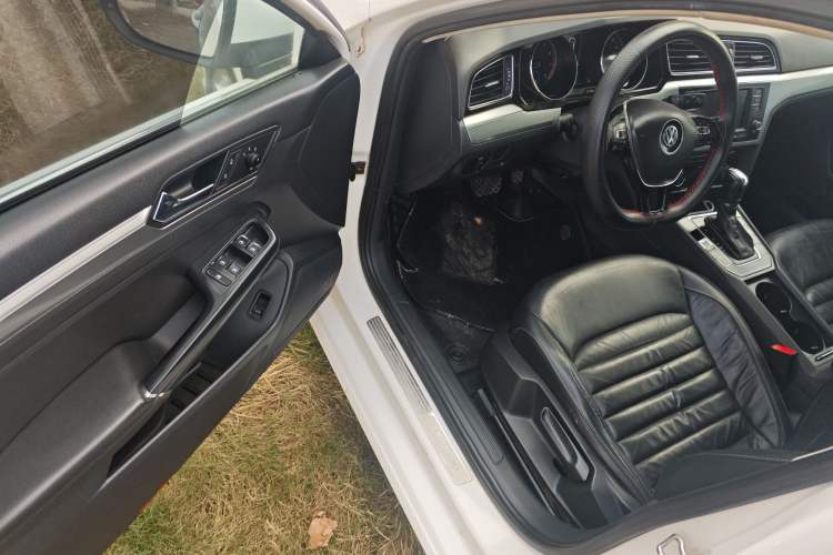 Used Volkswagen Lamando 2017 280TSI DSG Comfort Edition
