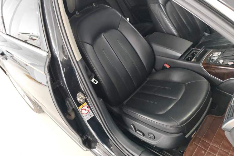 Used Audi A6L 2015 30 FSI Millionth Anniversary Comfort Model
