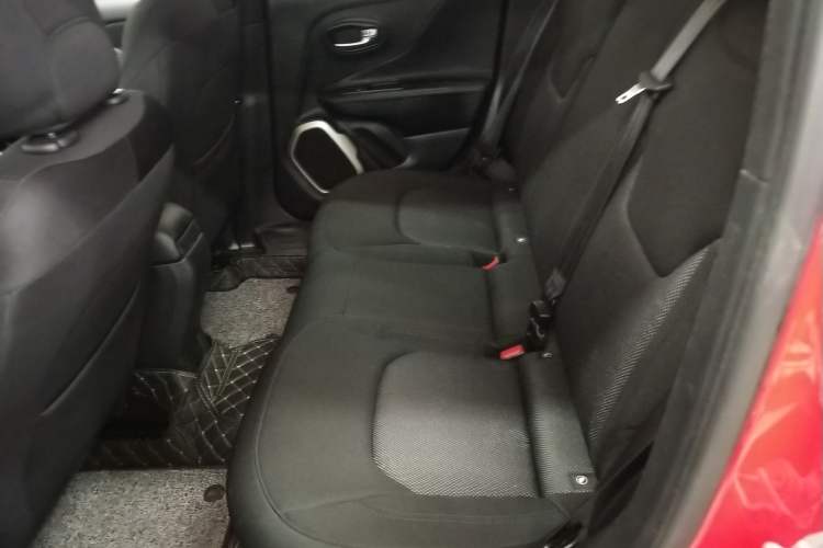 Used  Renegade 2017 180T Automatic Jingneng Edition
