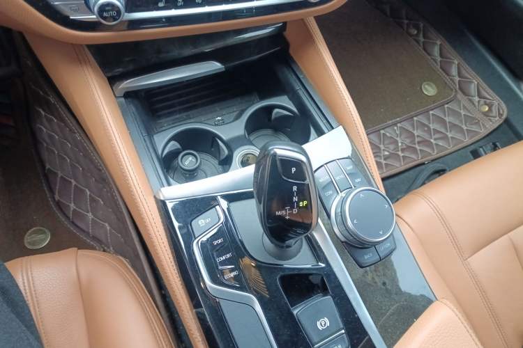 Used BMW 5 Series 2019 530Li Leading Model M Sport Package
