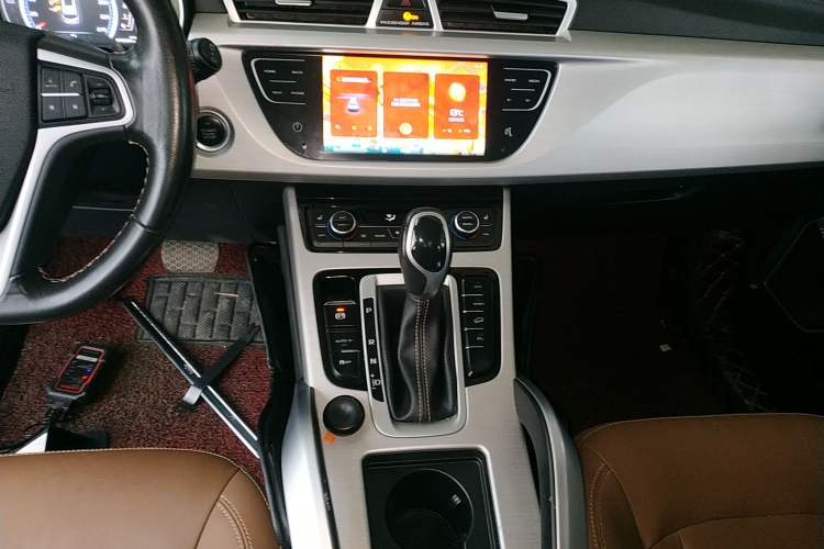 Used Geely Auto Emgrand X7 Sport 2016 1.8TD Automatic ZhiZun Version
