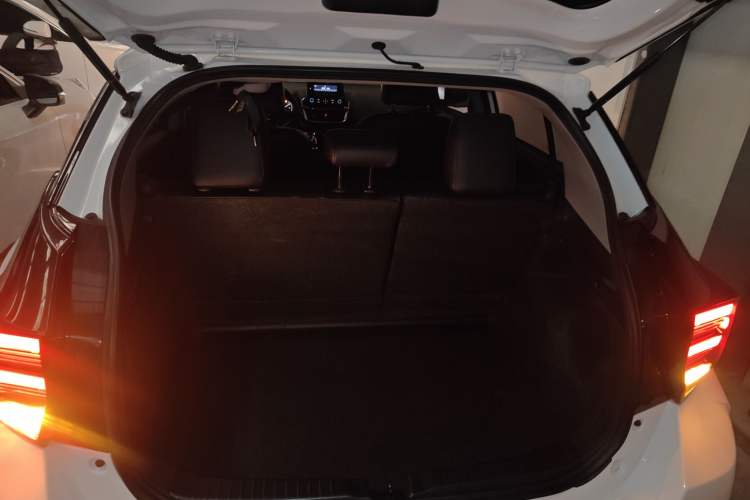 Used Toyota YARiS L 2021 X-Trail 1.5L CVT Luxury Edition
