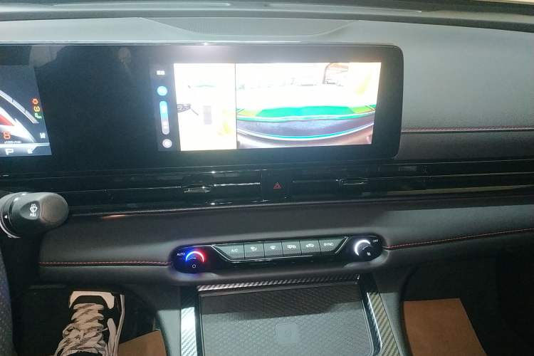 Used GAC Trumpchi EMPOW 2023 270T DCT J16 Version
