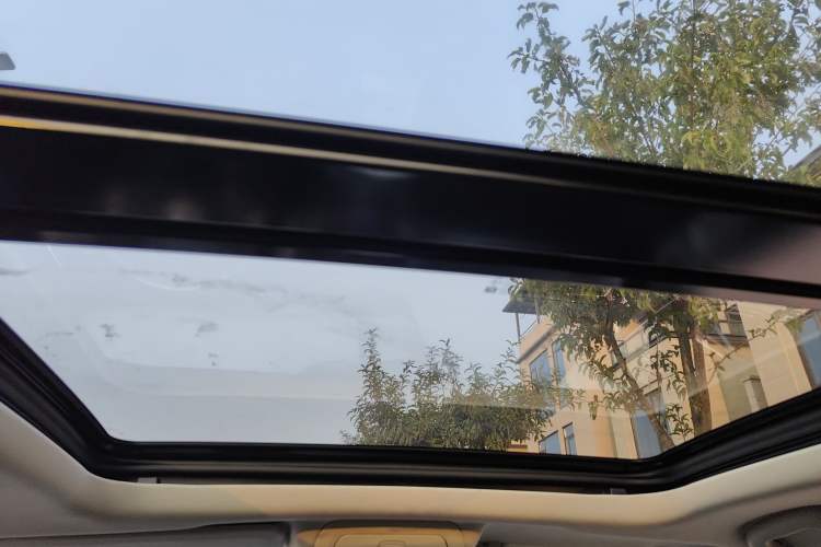 Used Cadillac XT5 2018 25T Luxury Model
