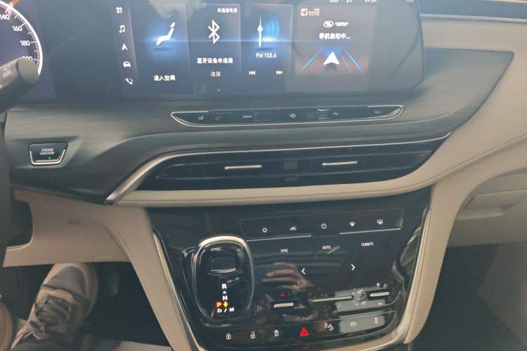 Used Buick GL8 2021 ES Landtrek 653T Comfort Edition