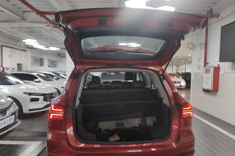 Used Roewe RX5 2016 20T Two-Wheel Drive Automatic Internet Smart Edition