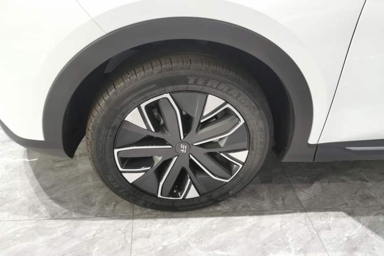 Used  Shanhai L7 2024 1.5T 120km MAX 5-Seater
