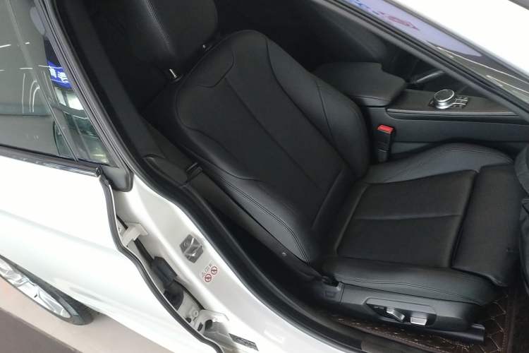 Used BMW 3 Series GT 2019 320i M Sport Package
