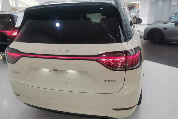 Used Hima AITO M9 2024 Range-Extended Ultra Version 42 kWh 6-Seater Model
