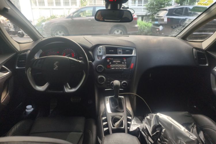 Used  5 2013 1.6T Elegant Edition THP200